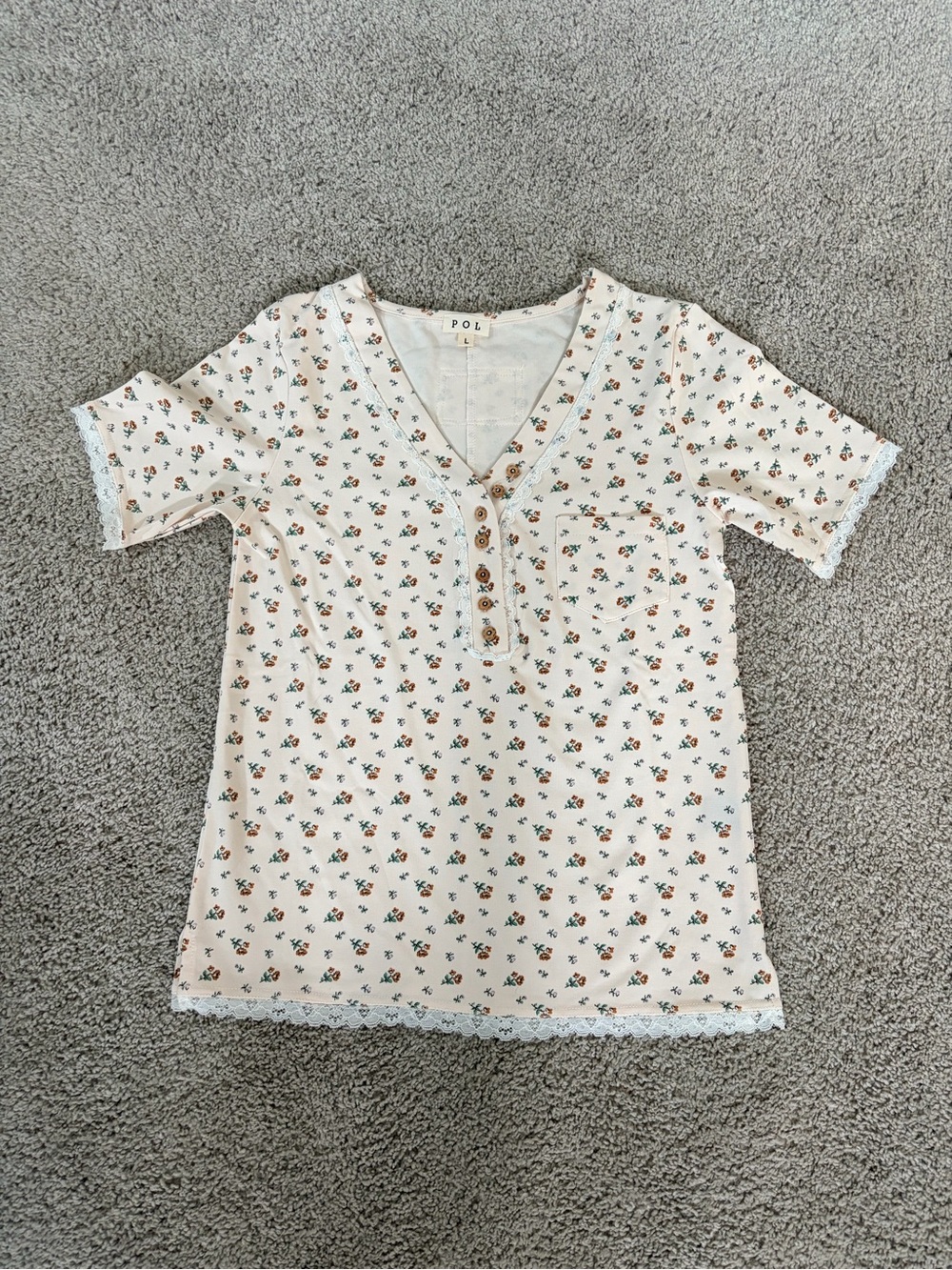 POL BNWOT Women's Cream Floral Henley Top
